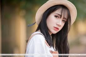 Ms. Hiền