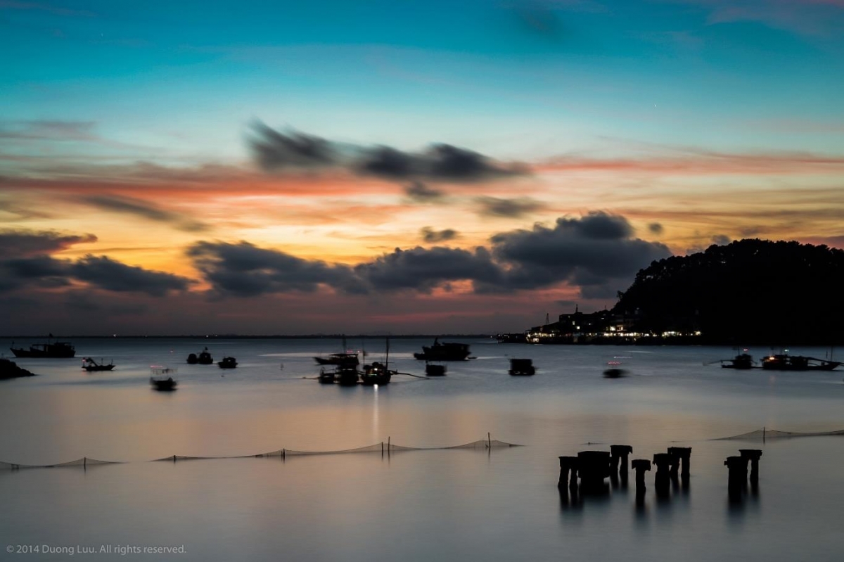 Do Son Beach is a busy coastal town in Hai Phong Province