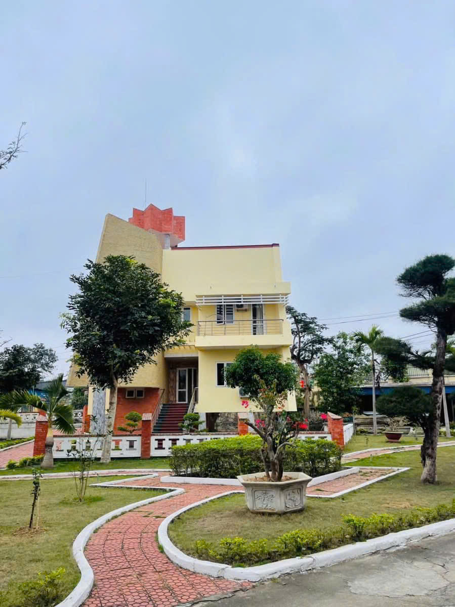 Khuôn viên thoáng mát